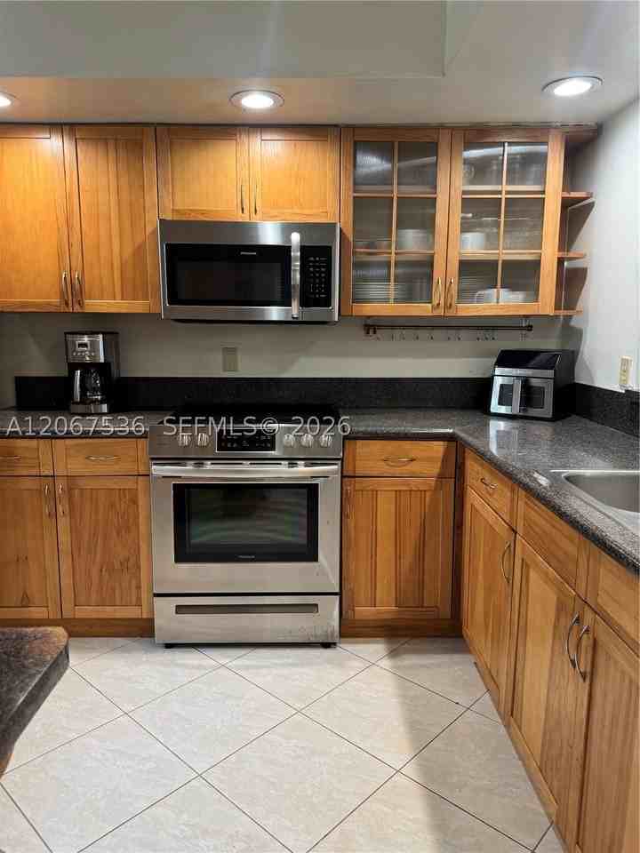 16141 Blatt Blvd #408 - Photo 5 of 47