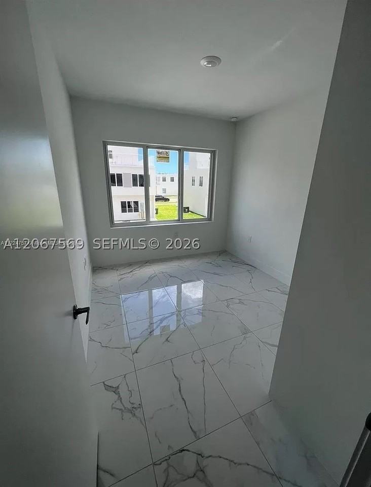 25859 Sw 144th Ct - Photo 4 of 18