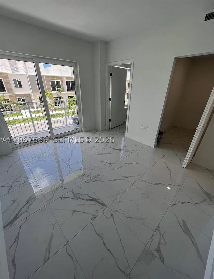 25859 Sw 144th Ct - Photo 5 of 18