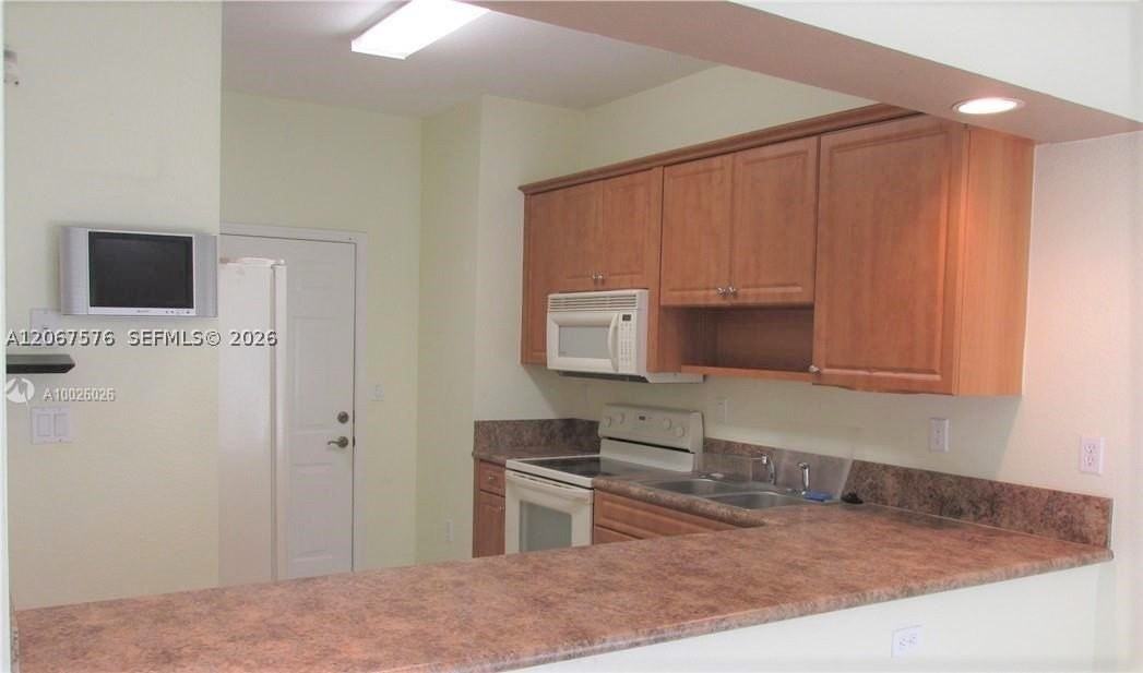 12738 Sw 49th Ct #12738 - Photo 7 of 17