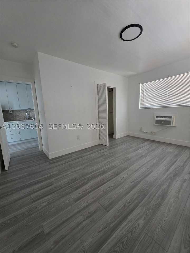 85 Esplanade Dr #C - Photo 4 of 7