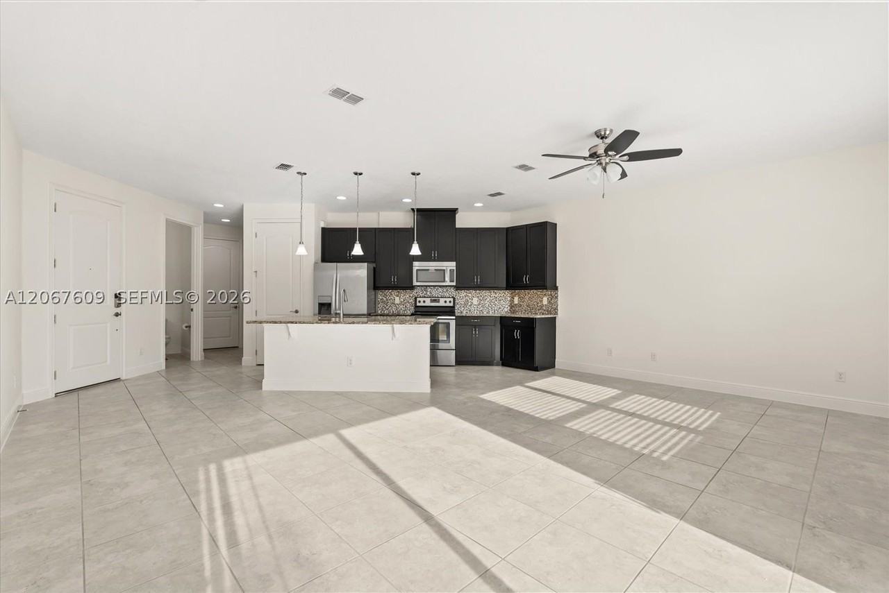 9829 Winnington St #9829 - Photo 3 of 33