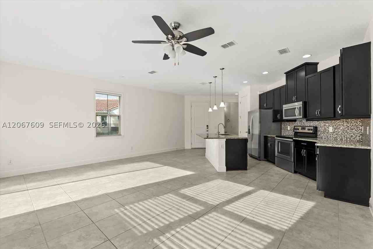 9829 Winnington St #9829 - Photo 4 of 33