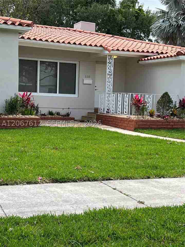 110 Sw 30th Rd - Photo 3 of 29