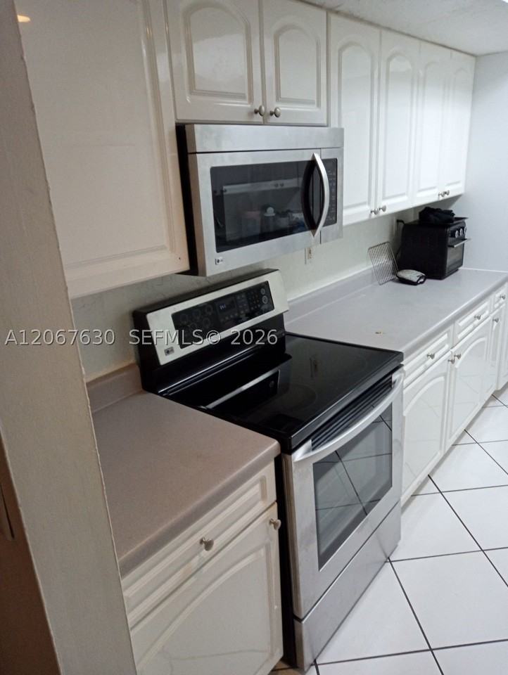2700 Riverside Dr #108B - Photo 3 of 10