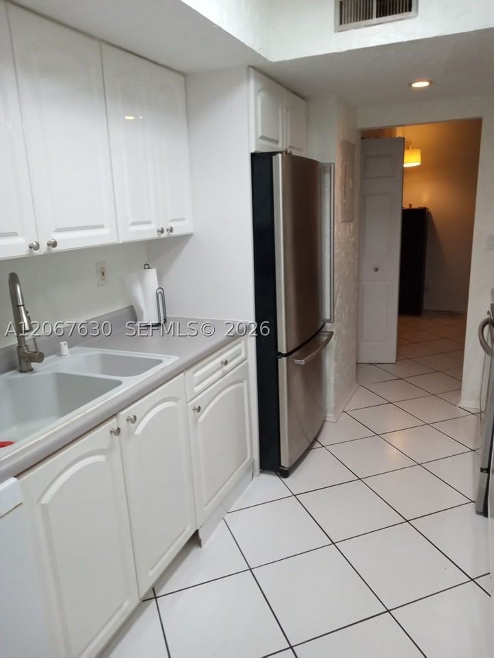 2700 Riverside Dr #108B - Photo 5 of 10