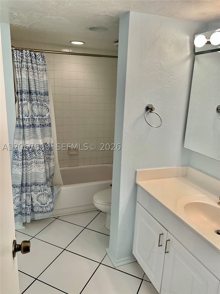 2700 Riverside Dr #108B - Photo 6 of 10