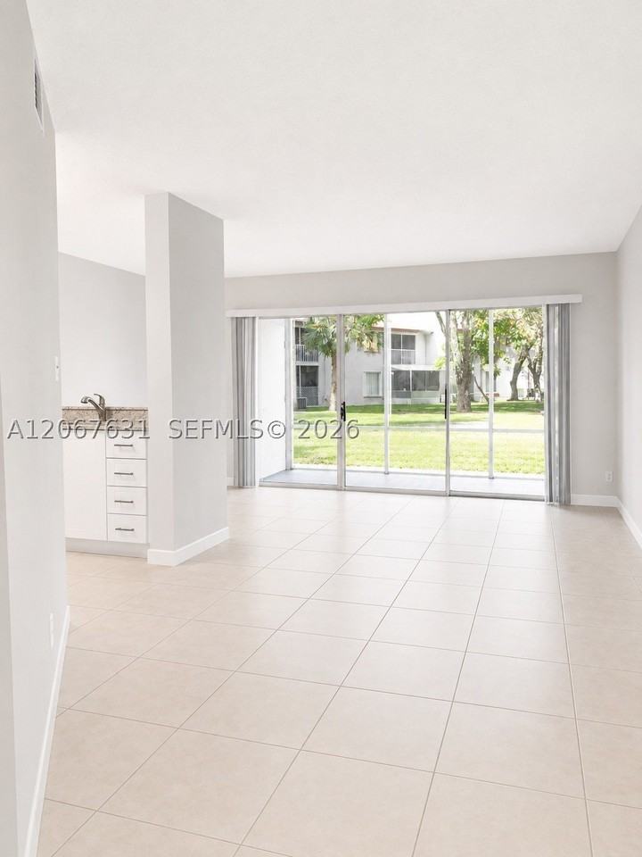 9221 Sw 138th Pl #9221 - Photo 4 of 11