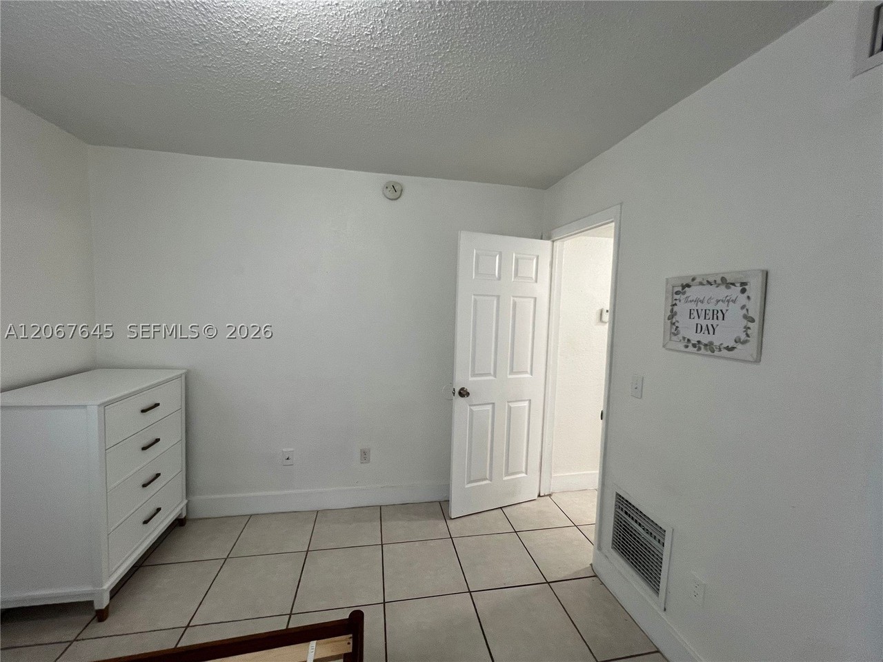 458 Sw 10th St #4 - Photo 5 of 15