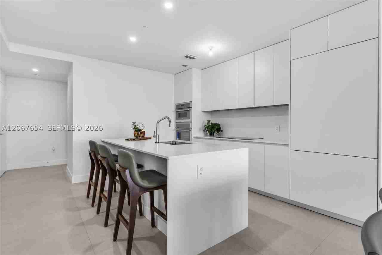 700 Ne 24th St #1203 - Photo 6 of 50