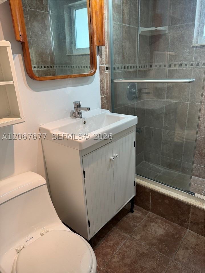 500 77th St #2 - Photo 4 of 8