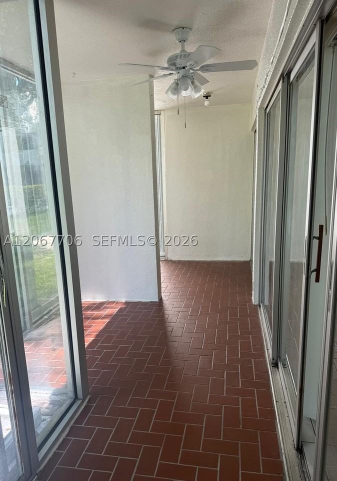 1916 Sw 17th Ave #36 - Photo 2 of 7