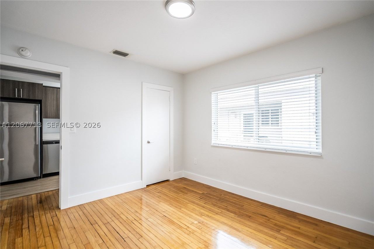 117 S Shore Dr #8 - Photo 7 of 16