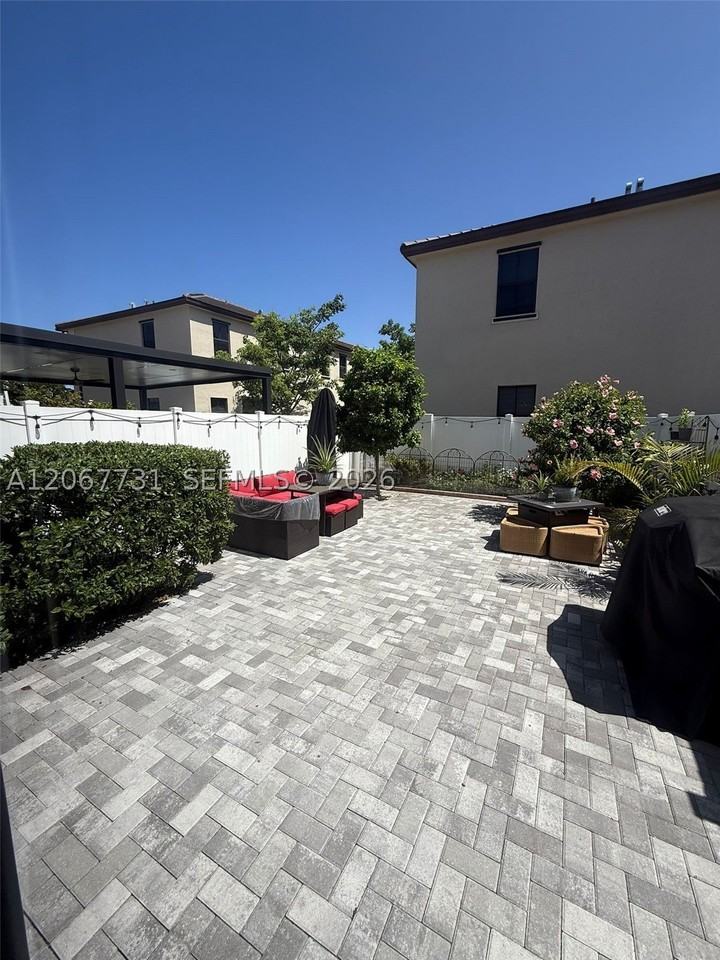 3382 W 112th St - Photo 4 of 17