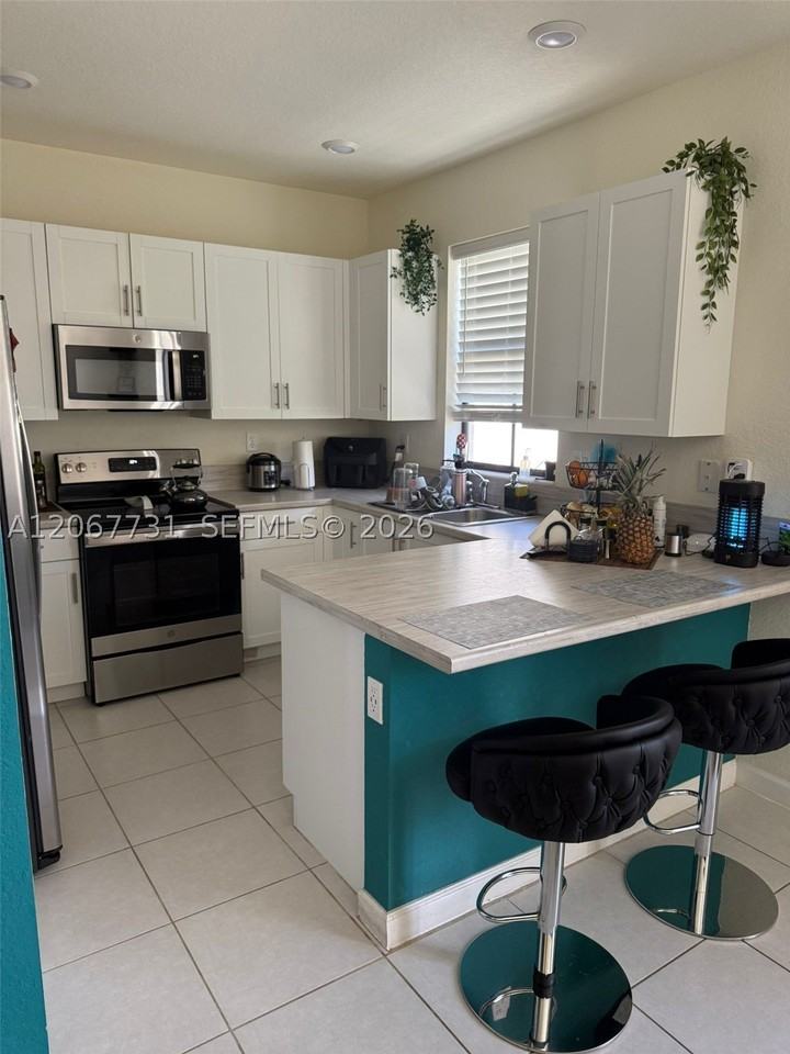 3382 W 112th St - Photo 6 of 17