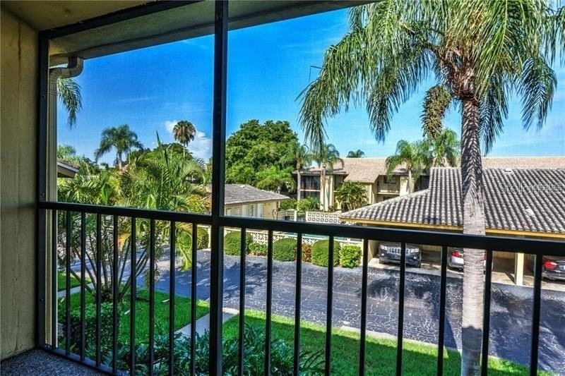 2415 Bayshore Gardens Pkwy #7 - Photo 3 of 24