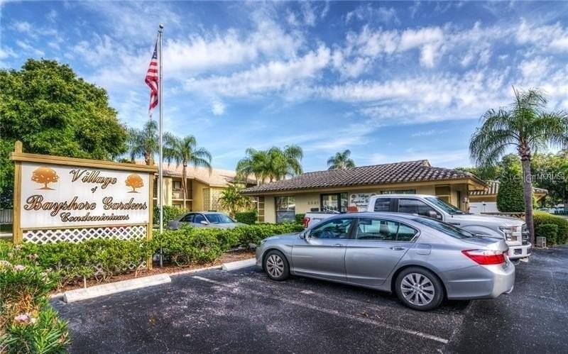 2415 Bayshore Gardens Pkwy #7 - Photo 4 of 24