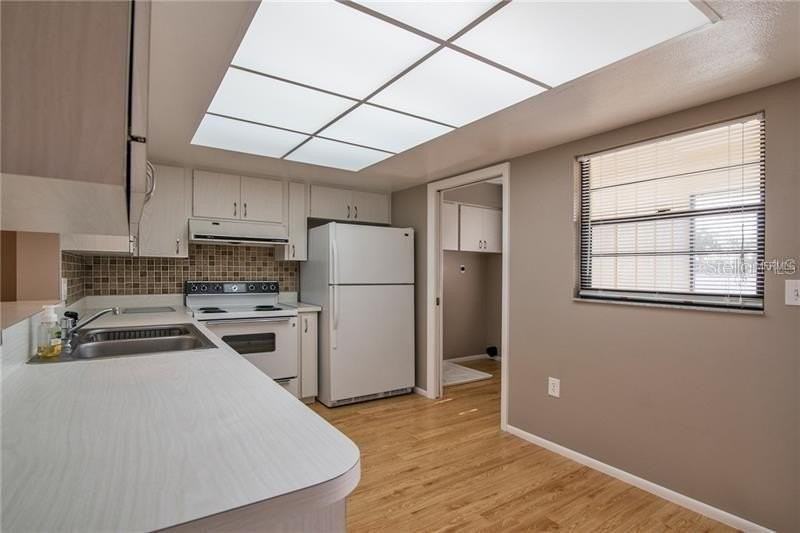 2415 Bayshore Gardens Pkwy #7 - Photo 7 of 24