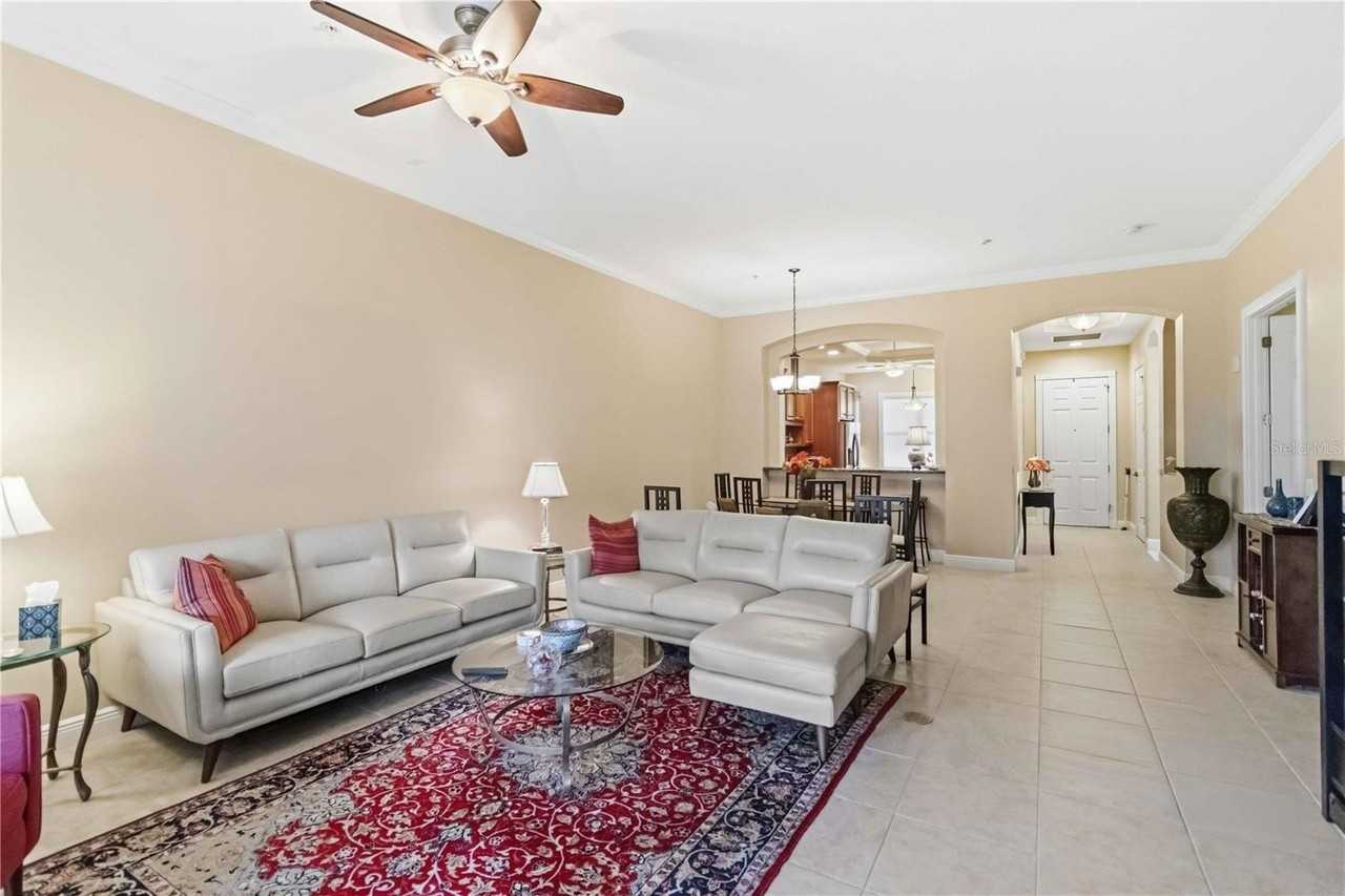 5246 Manorwood Dr #4C - Photo 5 of 27