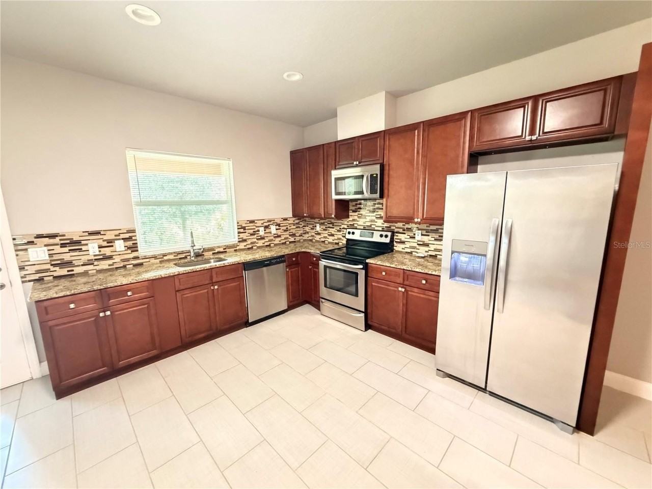 41 Providence Ln #A - Photo 6 of 25