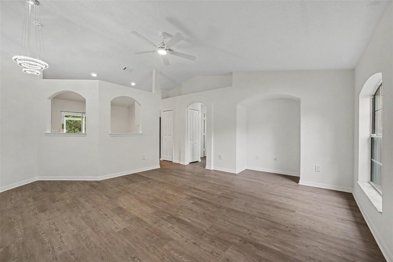 30 Piermount Ln - Photo 3 of 23
