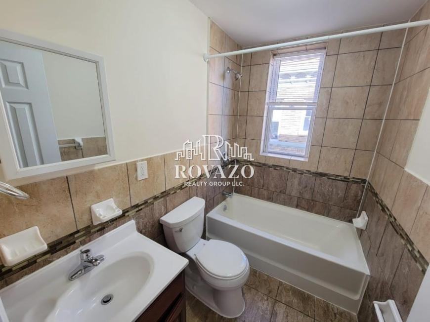 1305 Clinton Ave - Photo 6 of 6