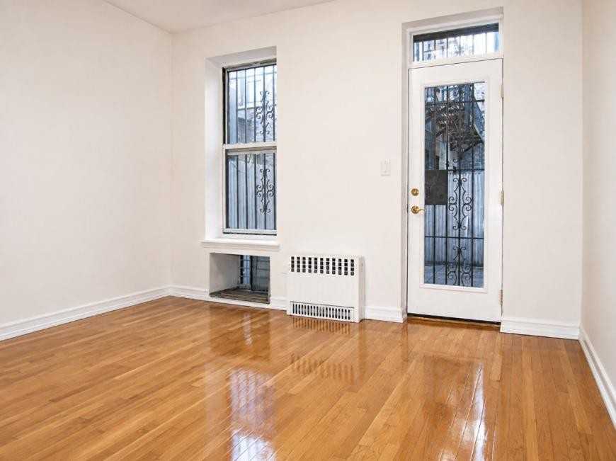 746 10th Ave - Photo 3 of 8