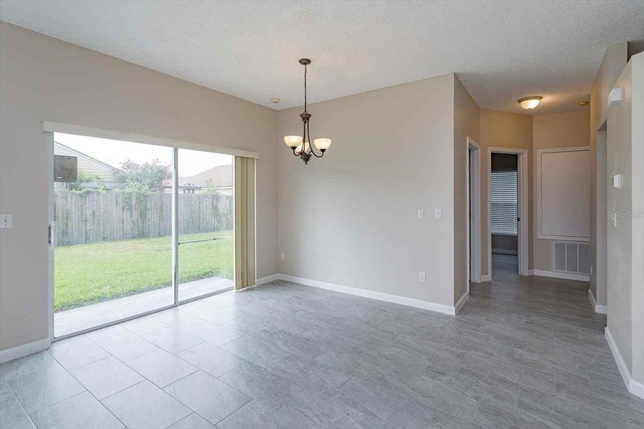 1116 Jessamine Lake Ct - Photo 6 of 19