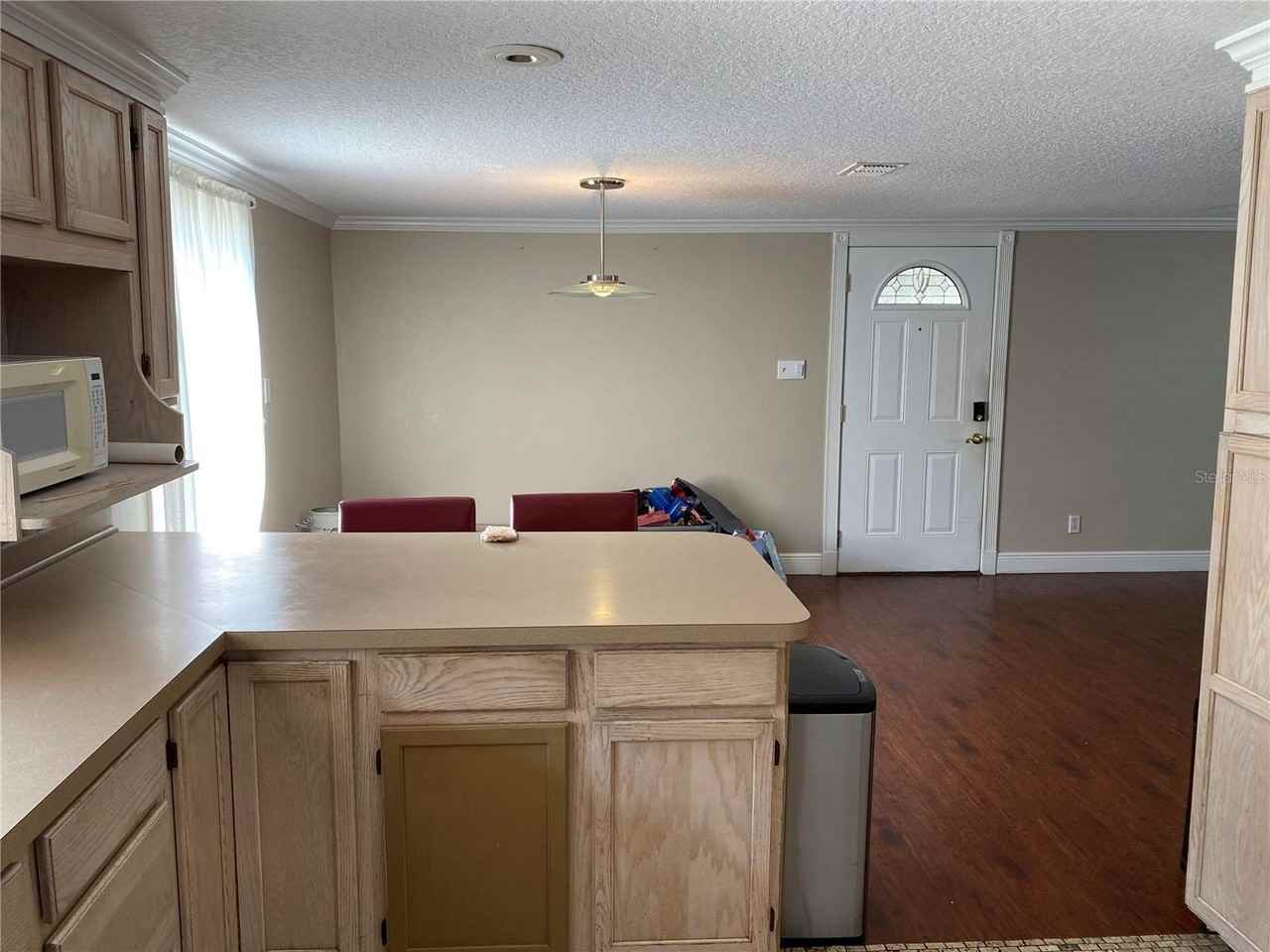 313 S Observatory Dr - Photo 7 of 17