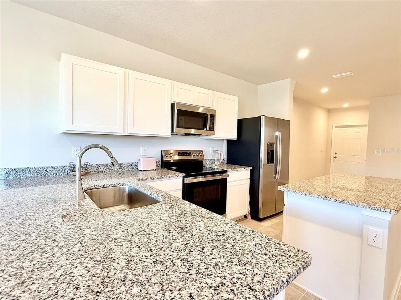 1188 Port Blue Way - Photo 7 of 32