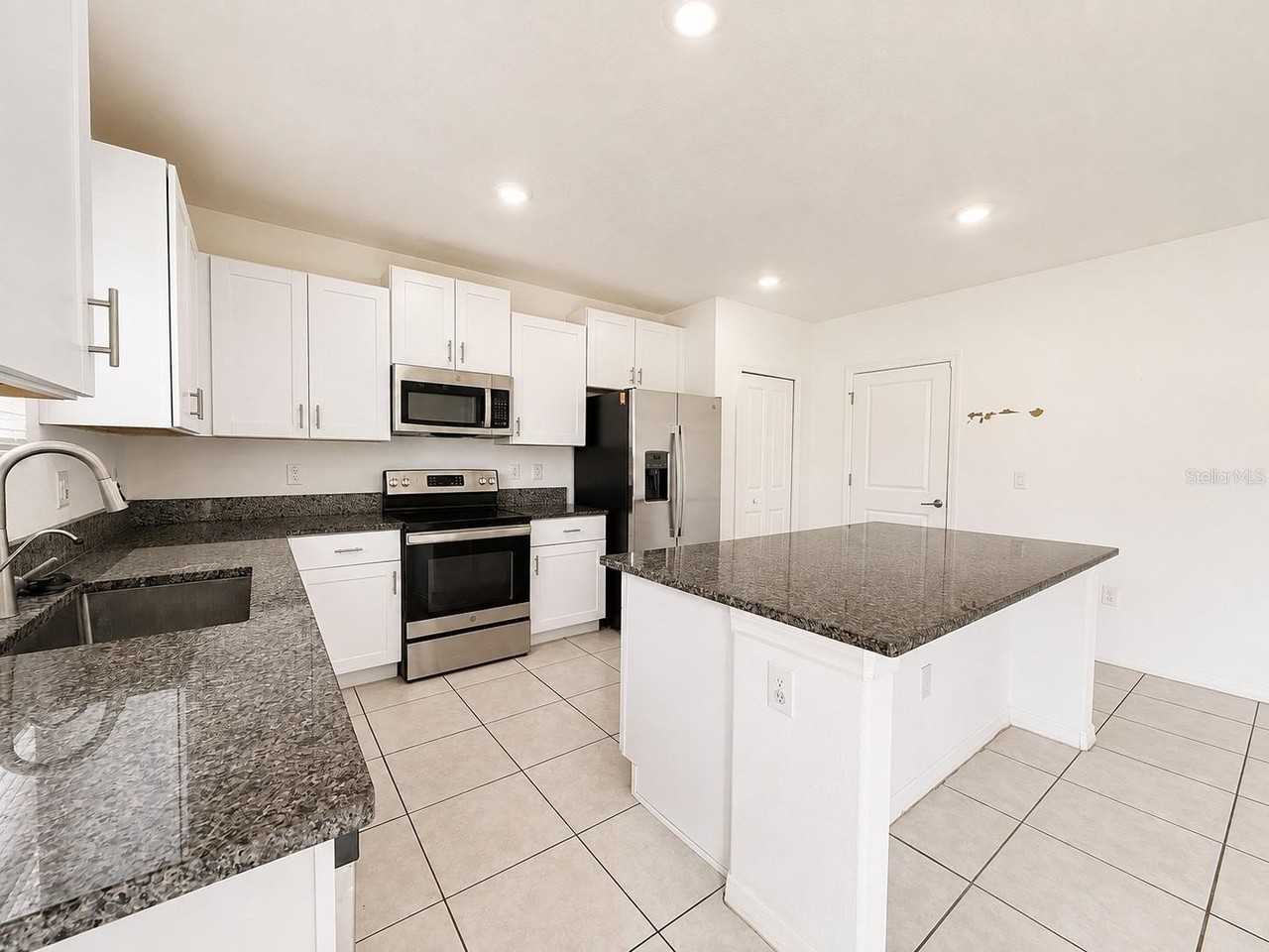 4388 Trotters Way - Photo 7 of 34