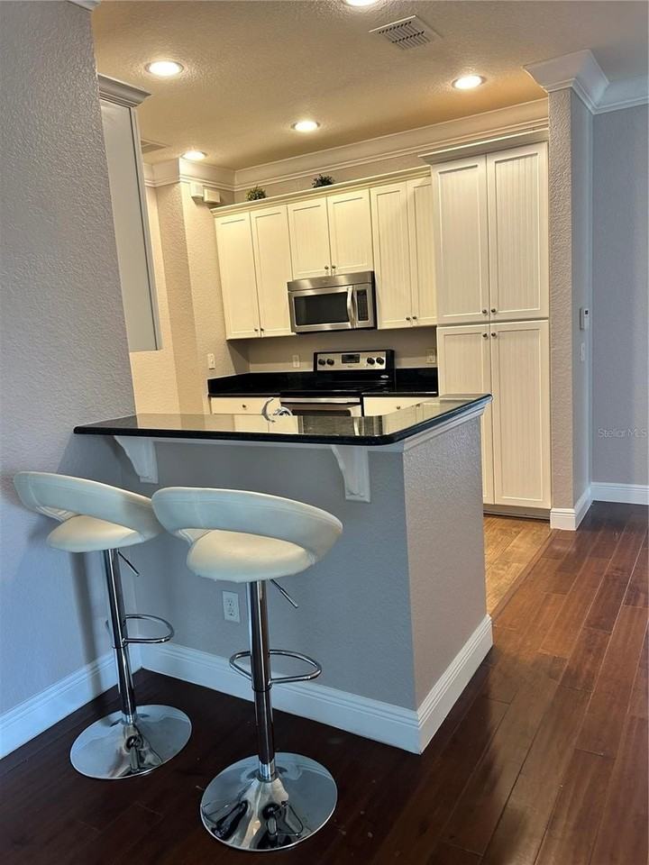 10540 Belfry Cir - Photo 6 of 26