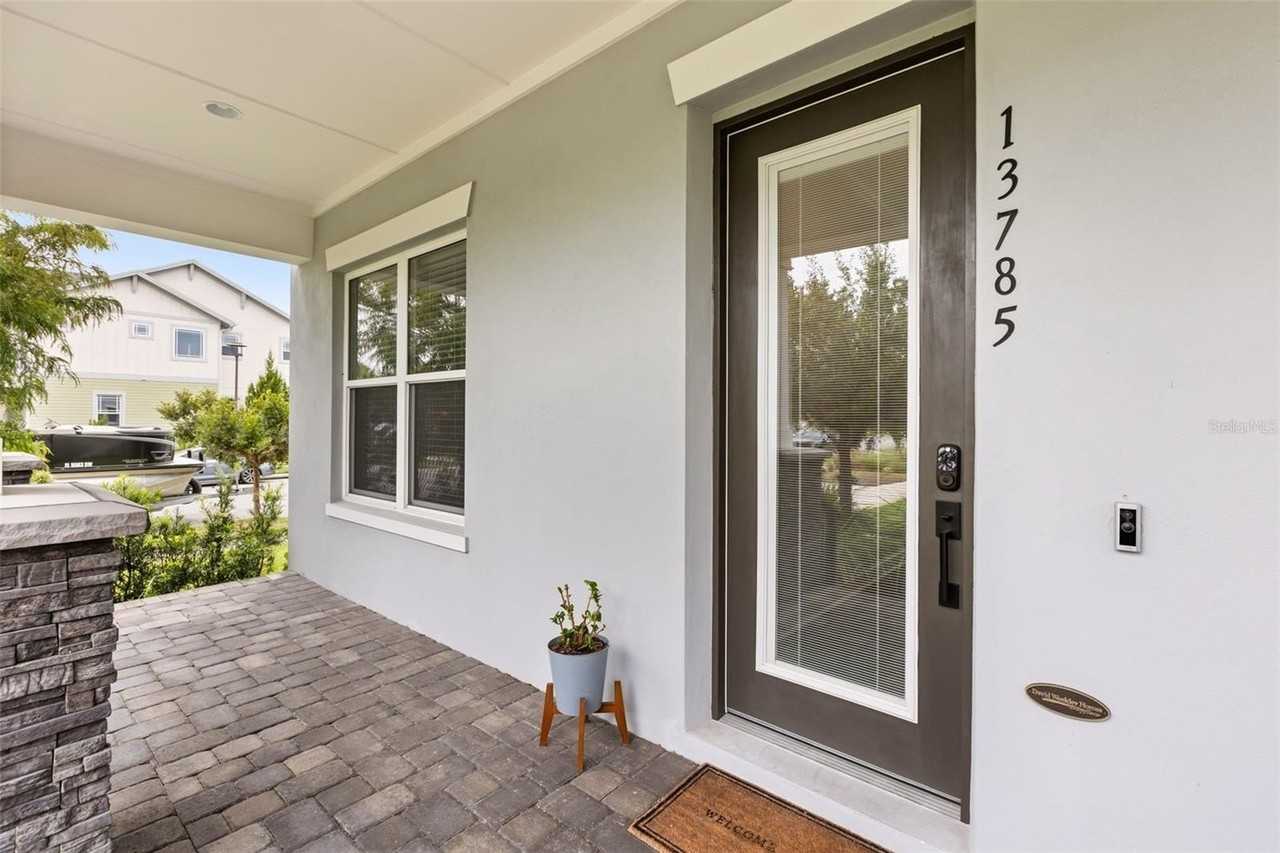 13785 Behring Ave - Photo 3 of 50