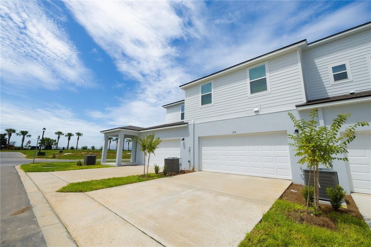 104 Royal Ranch Rd - Photo 2 of 50