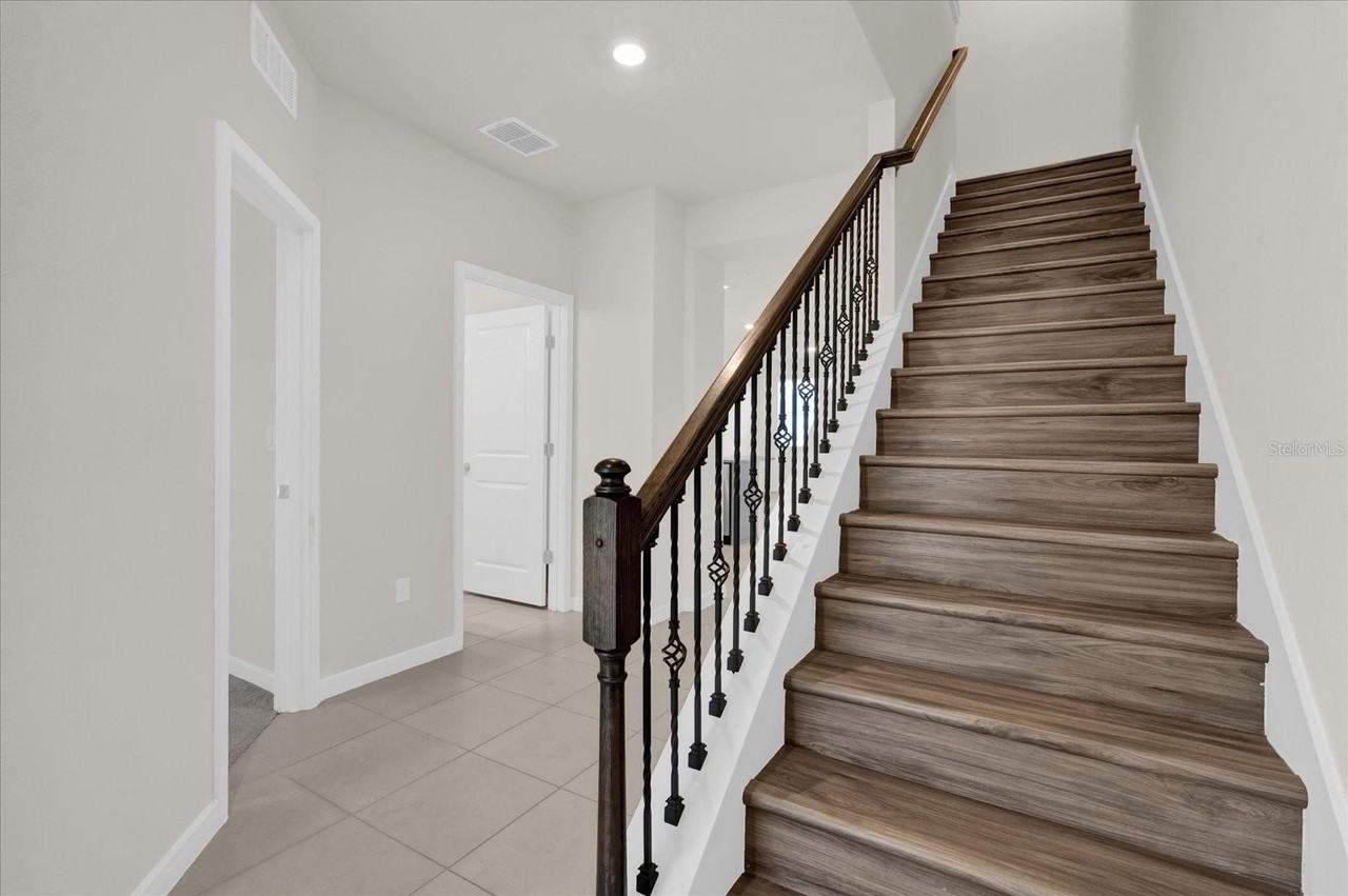 10877 Wooded Acre Aly - Photo 5 of 30