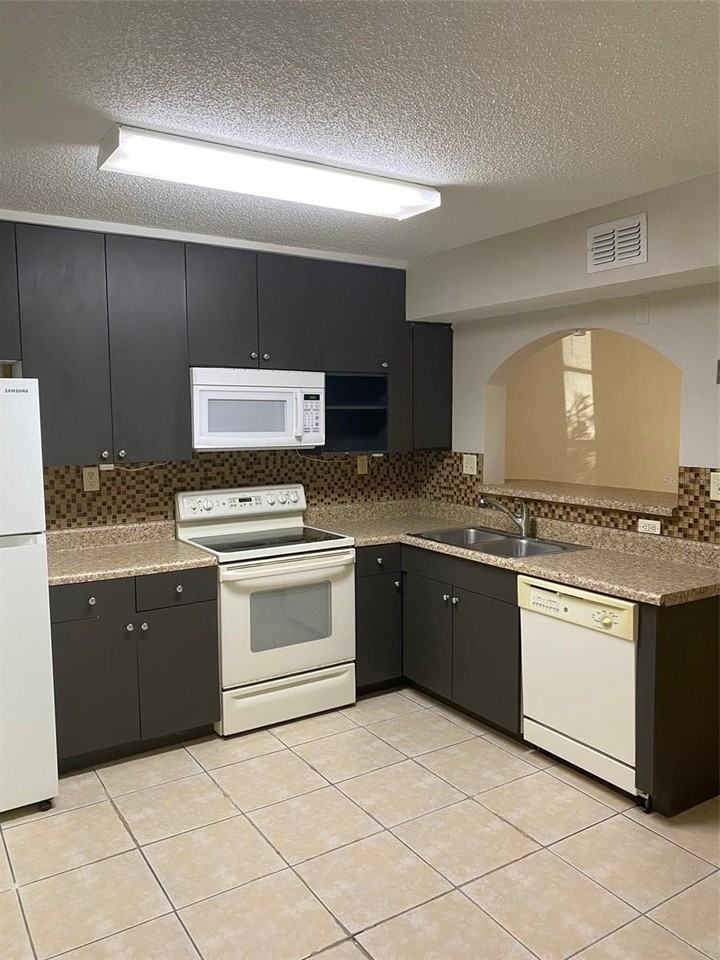 130 Rhoden Ln - Photo 5 of 22