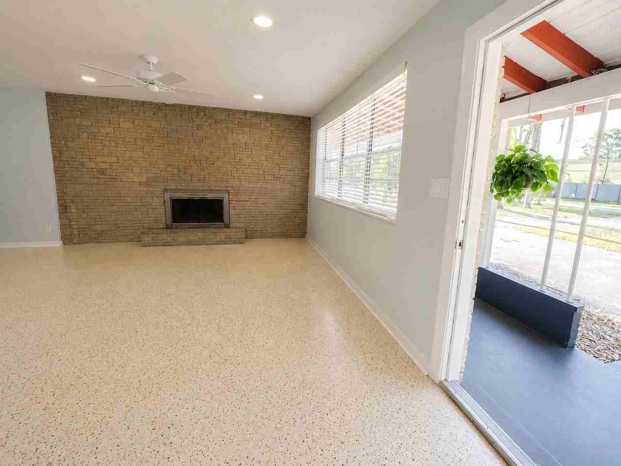 1145 Cordova Ave - Photo 5 of 19