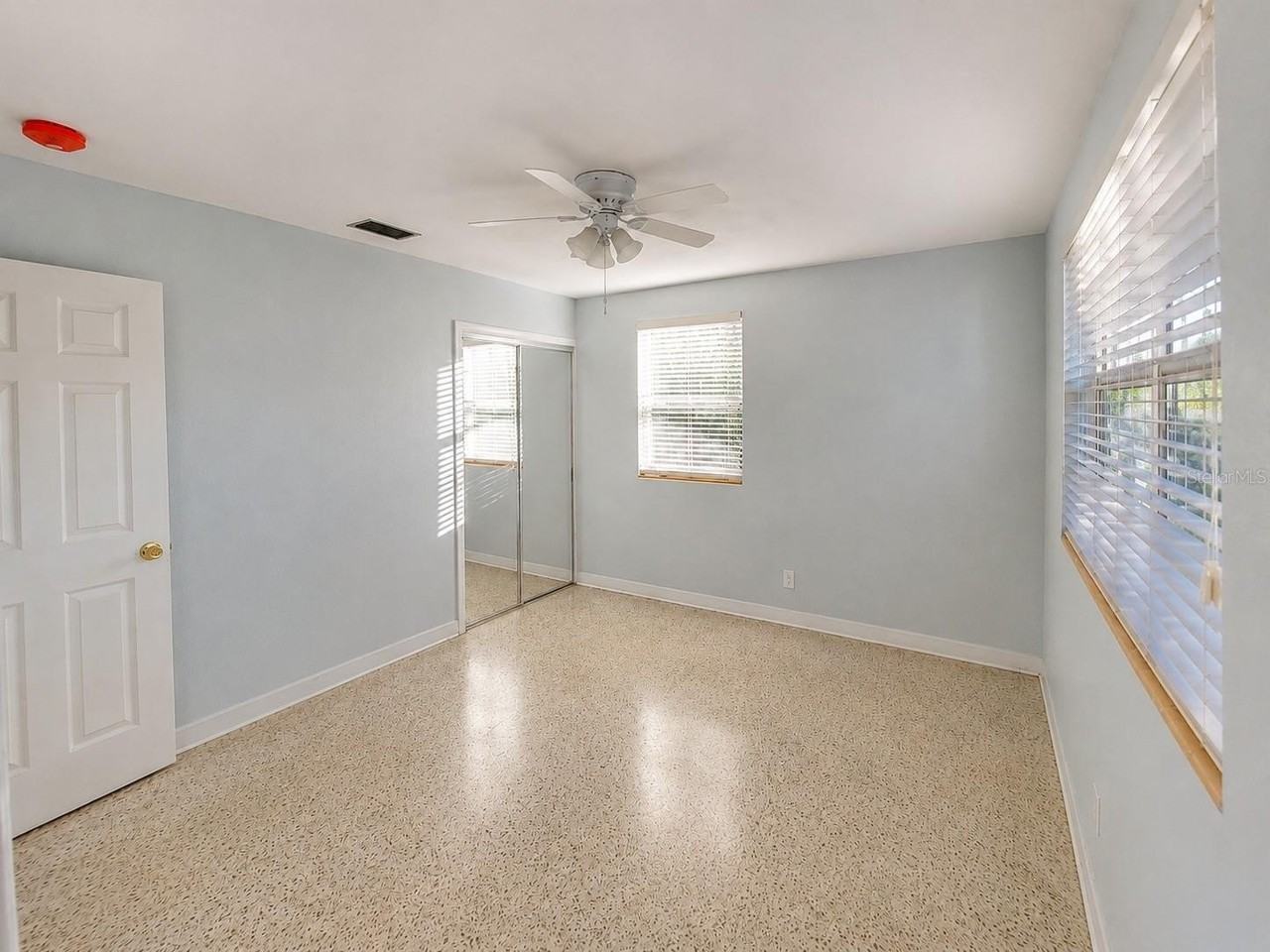 1145 Cordova Ave - Photo 7 of 19