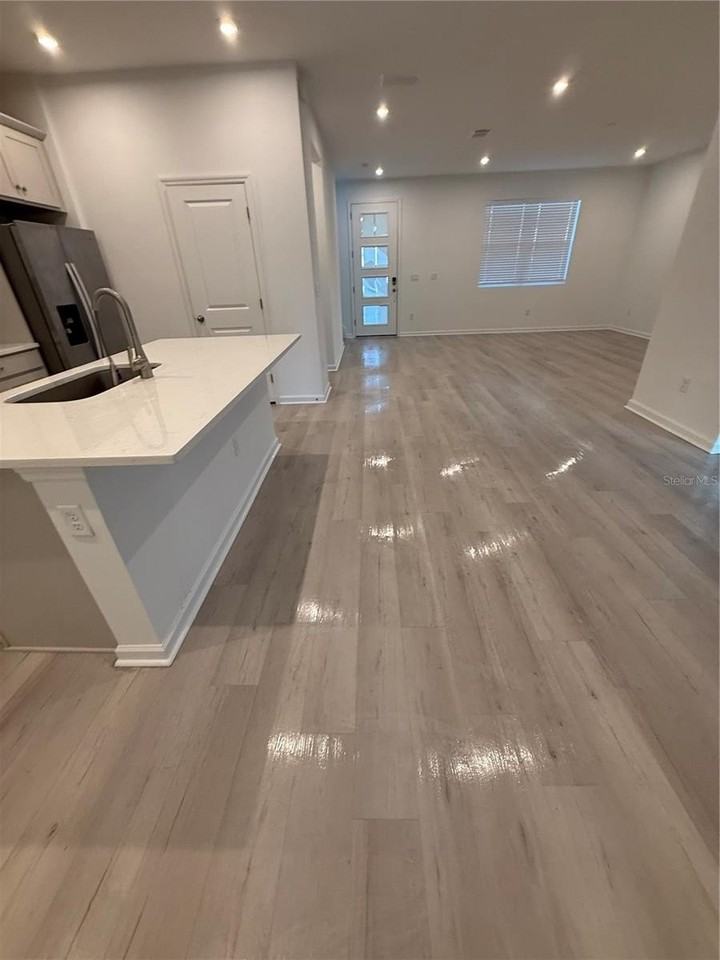 11420 Sunsail Ave - Photo 6 of 22