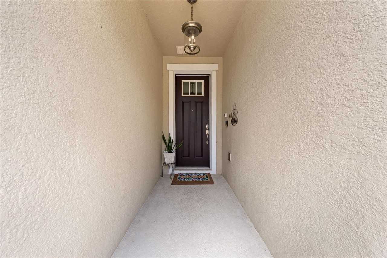4704 Ruby Red Ln - Photo 5 of 50