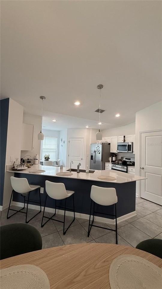 225 Lawson Ave - Photo 4 of 23