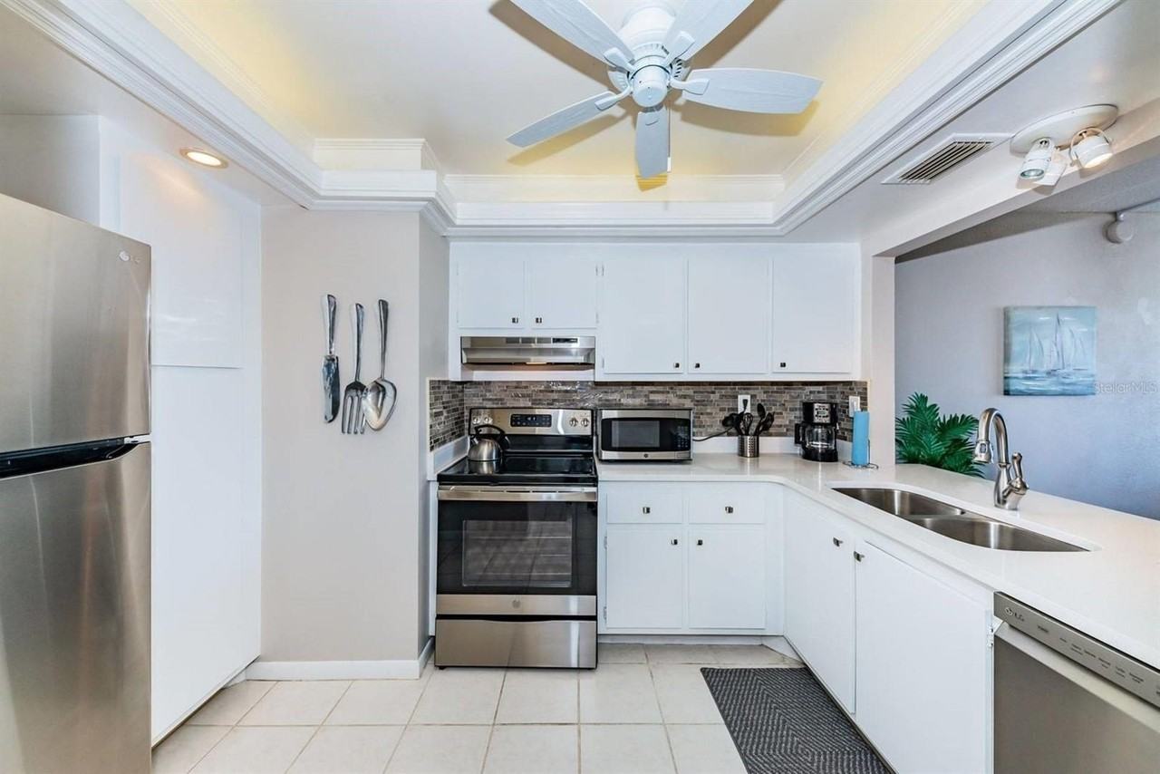 Palm St #305 - Photo 3 of 10
