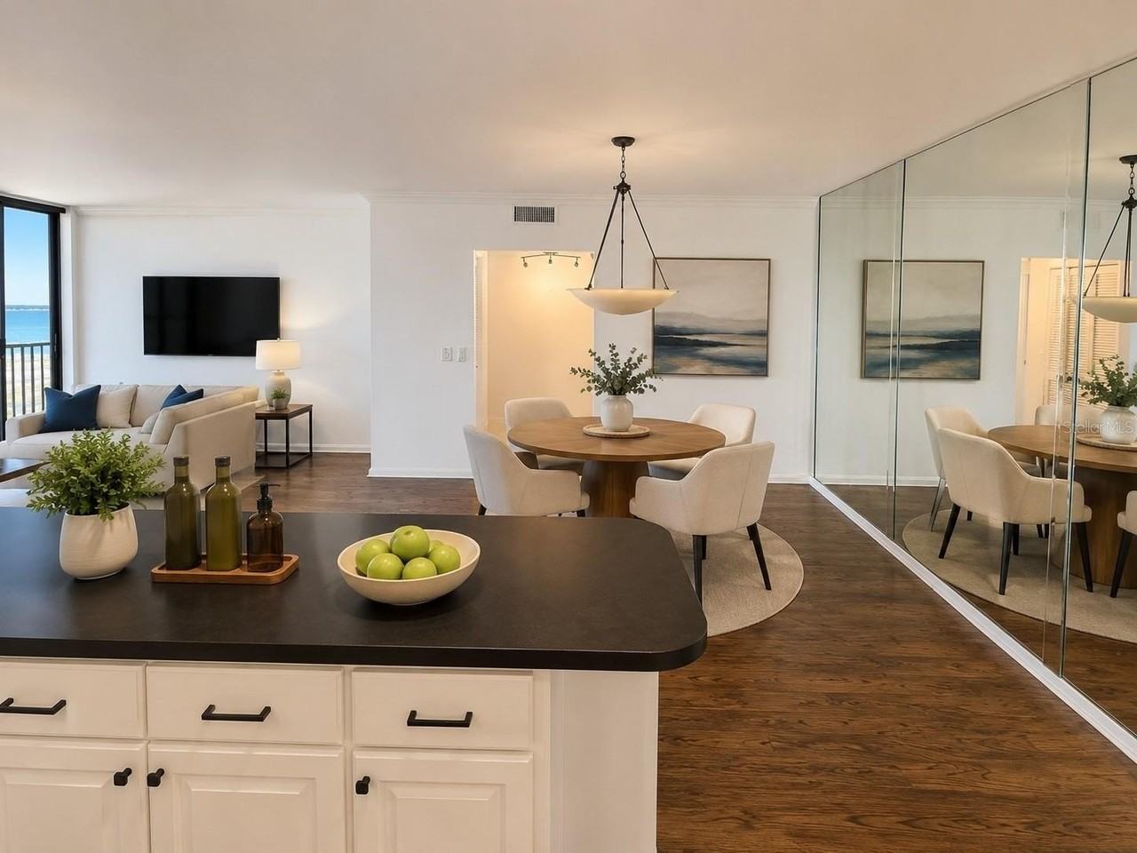 7100 Sunshine Skyway Ln S #604 - Photo 5 of 26