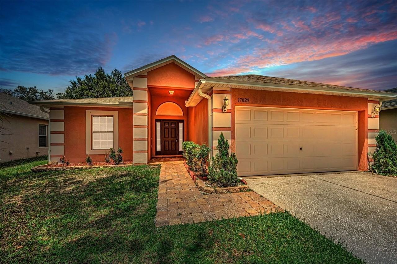 17029 Torvest Ct - Photo 6 of 37