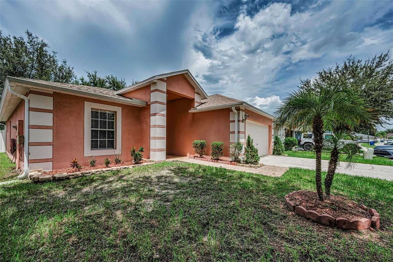 17029 Torvest Ct - Photo 7 of 37