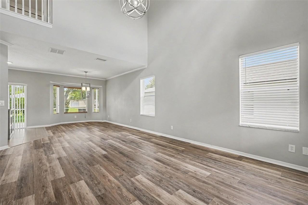 4249 Old Waverly Ct - Photo 6 of 31