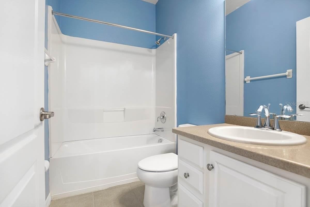 8614 Turnstone Shore Ln - Photo 6 of 32