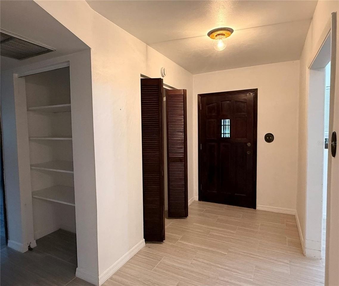 164 Pinewood Ave - Photo 5 of 41
