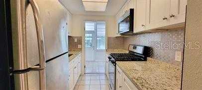 911 Washington Ave #118 - Photo 7 of 9