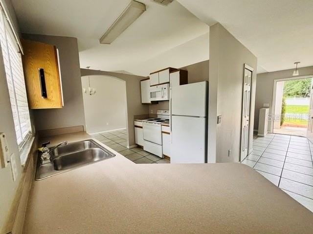 2830 Ascot Ln - Photo 6 of 17